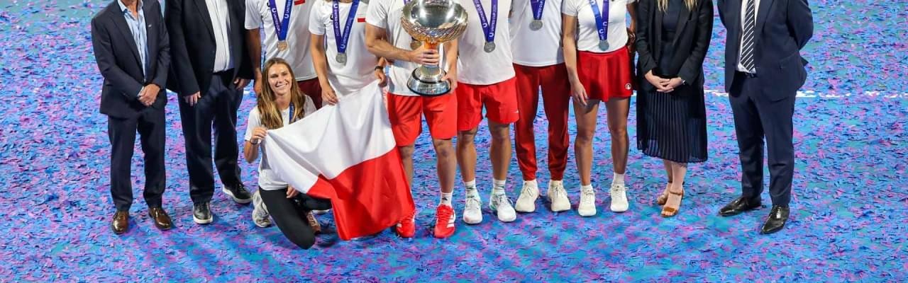 斯瓦泰克罕见两连败吞蛋落泪，波兰险胜瑞士夺得联合杯冠军