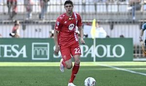 罗马诺：法兰克福和巴塞尔对帕拉西奥斯感兴趣，决定权在国米手中