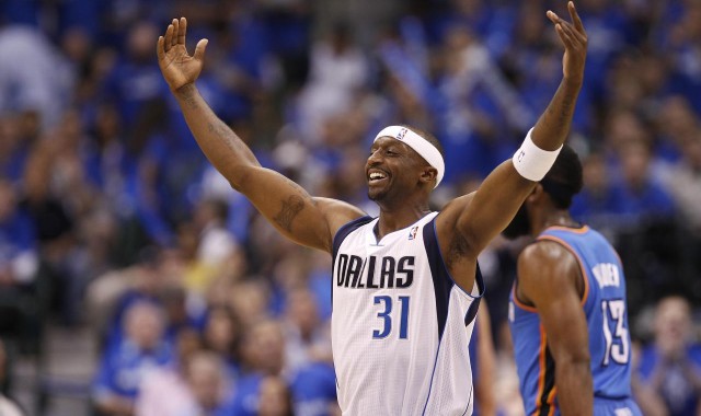 开云体育登录-韦德：詹姆斯几乎能防任何人 但防特里这种满场跑位的球员太难了